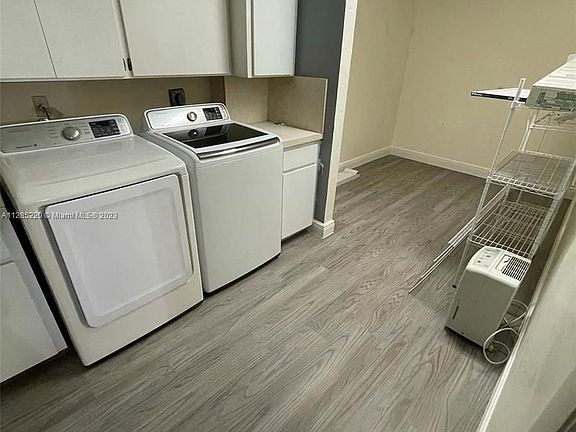 4th image of 1705 Whitehall Dr APT 102