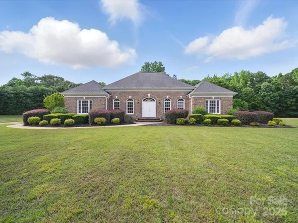 1340 Canter Ln, York, SC 29745