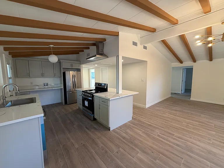 20315 Hamlin St #1 — Photo 3
