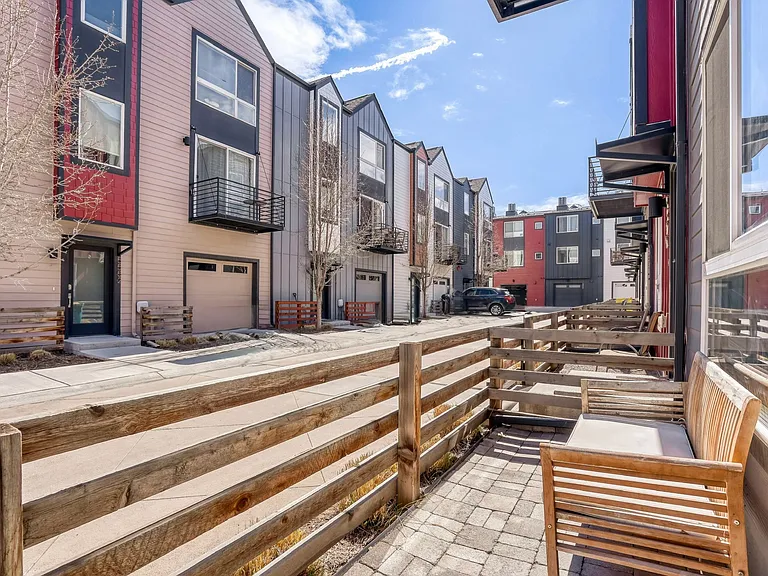 5594 W 10th Pl — Photo 21