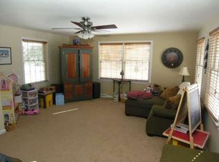 2598 Rosenberry Rd, Gilbertsville, PA 19525