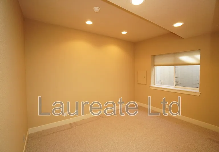 522 Milwaukee St — Photo 32