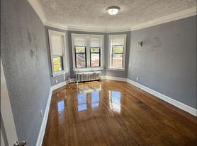 1651 E 74th Place