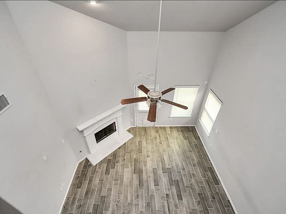 3rd image of 3543 Sunlight Springs St