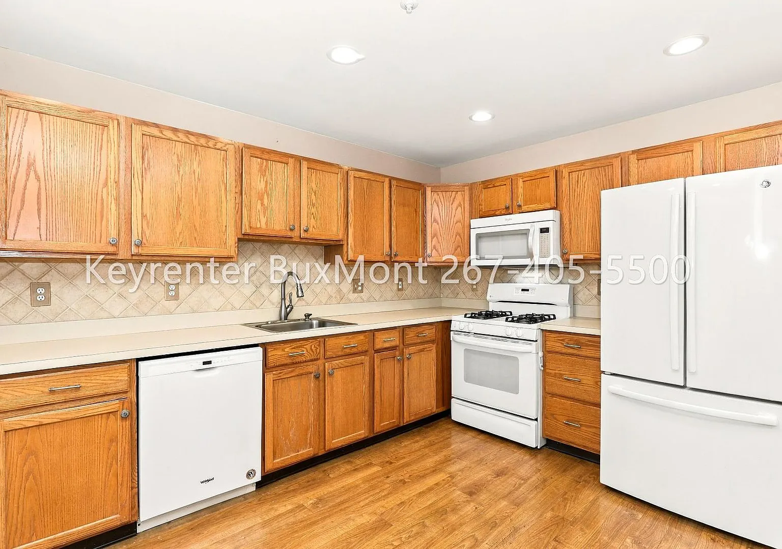 3 Bed 2.5 Bath Townhome in Windrush Development — Photo 2