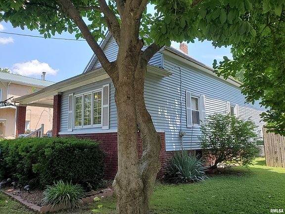 2nd image of 810 S Granger St