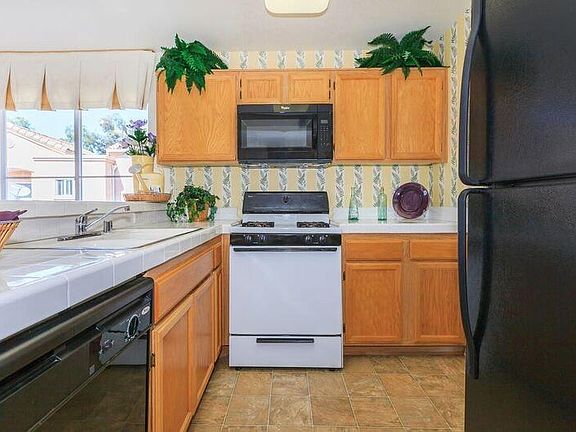 3rd image of 18073 Annes Cir Unit 201