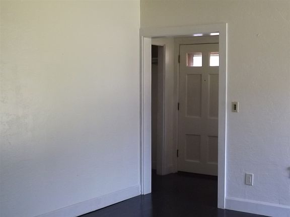 5th image of 121 N 2 E