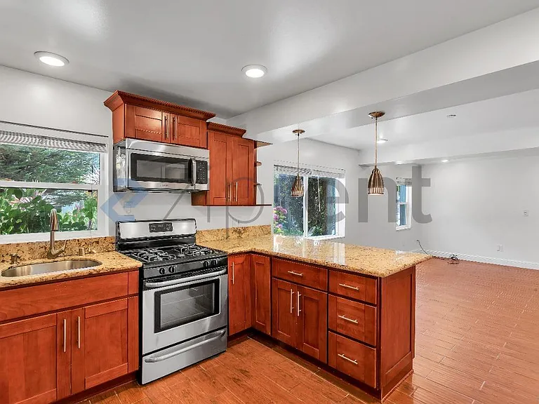 609 Drake Ave #2 — Photo 11