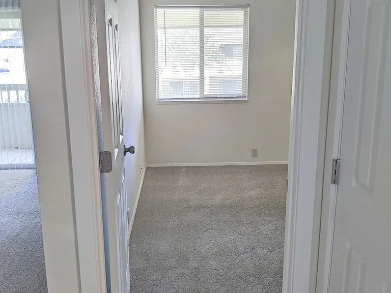 Pepper Tree Village Apartments — Photo 31