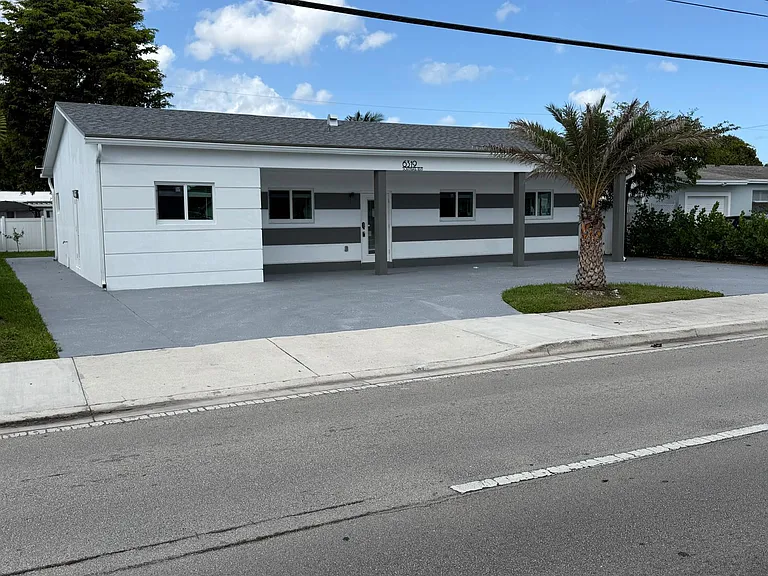 6319 Southgate Blvd — Photo 32