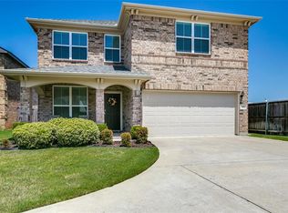 908 Bentwood Trl, Grand Prairie, TX 75052