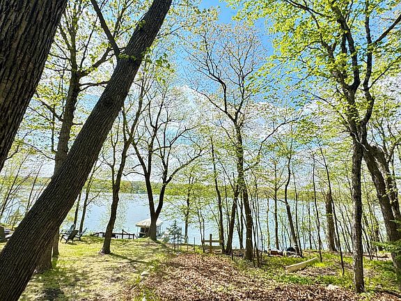 3rd image of 14296 E Fox Lake Rd