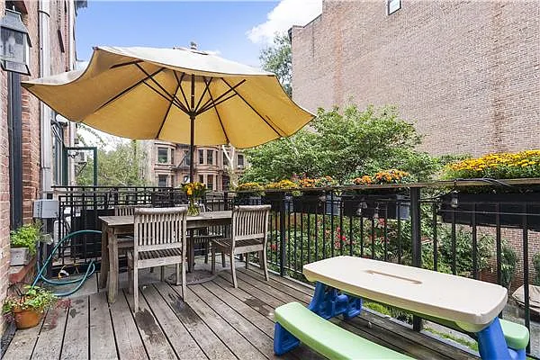 Rented by Avenue Sotheby's International Realty | media 30