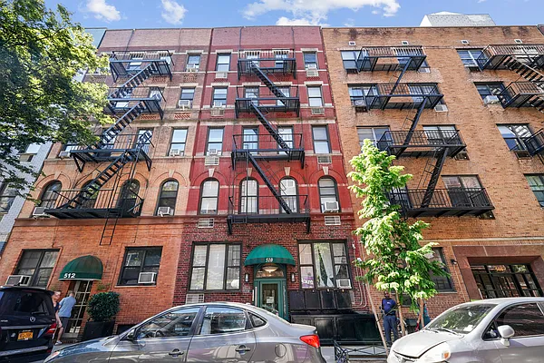 Rented by Cooper & Cooper Real Estate | media 3