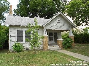 1st image of 409 W Lullwood Ave
