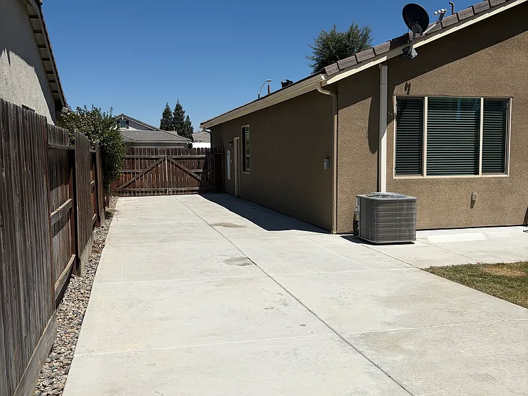 3305 S Meadowbrook St — Photo 22