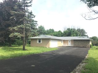 207 Redbud Dr, Joliet, IL 60433