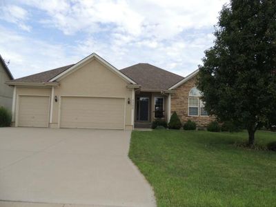 1102 NW Pecan Dr, Grain Valley, MO, 64029