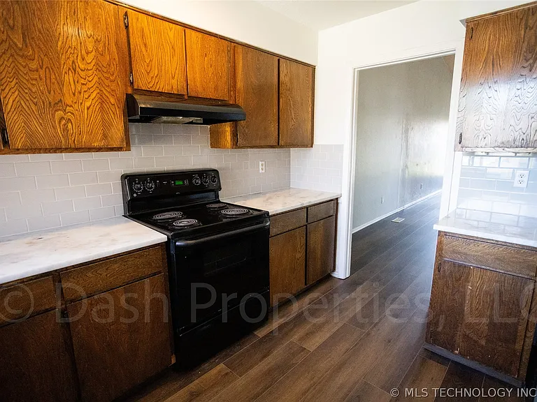 5104 S 75th East Ave — Photo 17