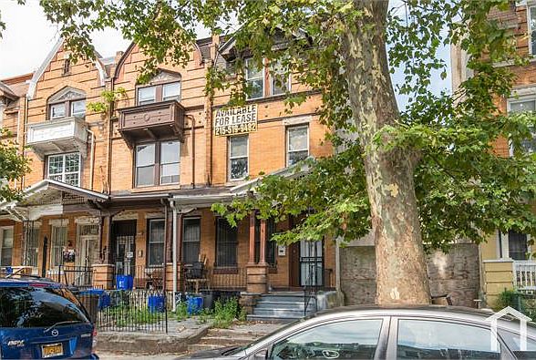1st image of 2332 N Park Ave
