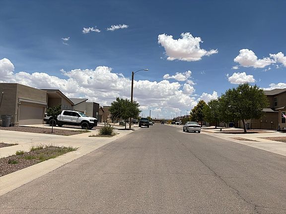 4th image of 14372 Jonathan K Molina Ct