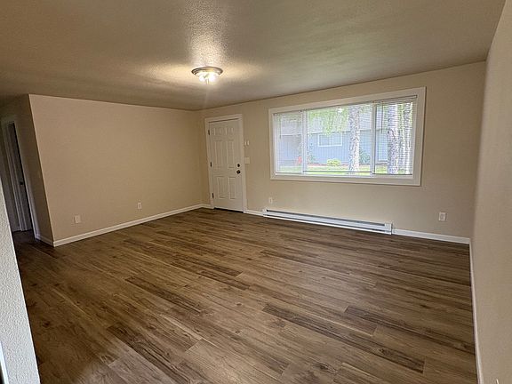 3rd image of 575 SE 212th Ave #575