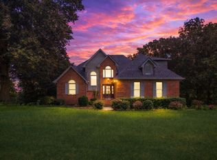 208 Loop Dr, Winchester, TN 37398