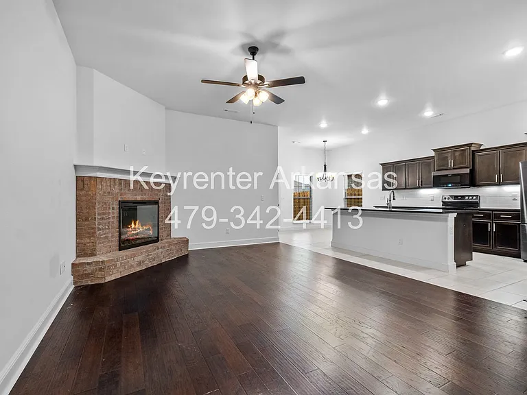 5907 NW Hancock St — Photo 6