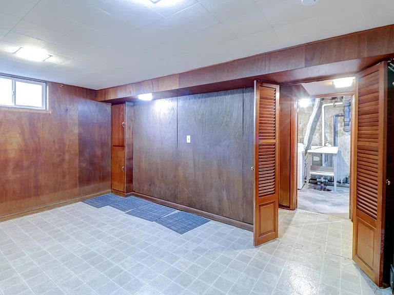 602 S Mattis Ave — Photo 14