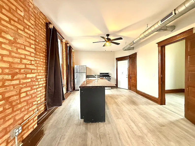 2141 S Marshall Blvd #2-R — Photo 9
