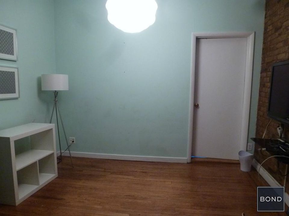 2nd image of 1059 2nd Ave APT 1B