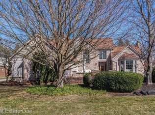 1260 Chaffer Dr, Rochester Hills, MI 48306