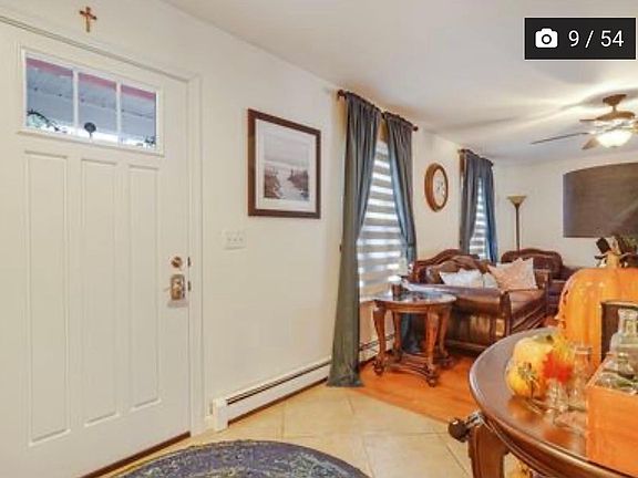 5th image of 2324 Holly Hill Rd