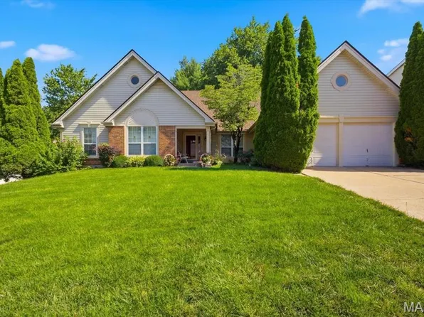 12939 Broadridge Ln, Florissant, MO 63033