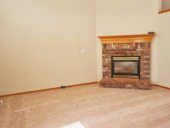 5th image of 23107 E Settler Dr
