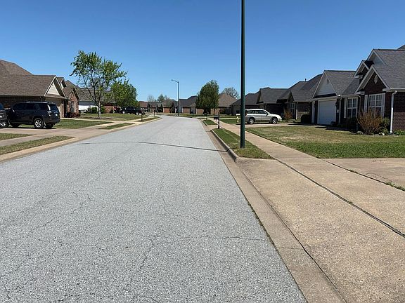 4th image of 6010 Overland Rd