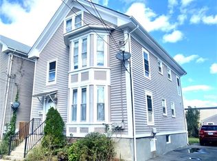 7 Whipple Ave, Cranston, RI 02920