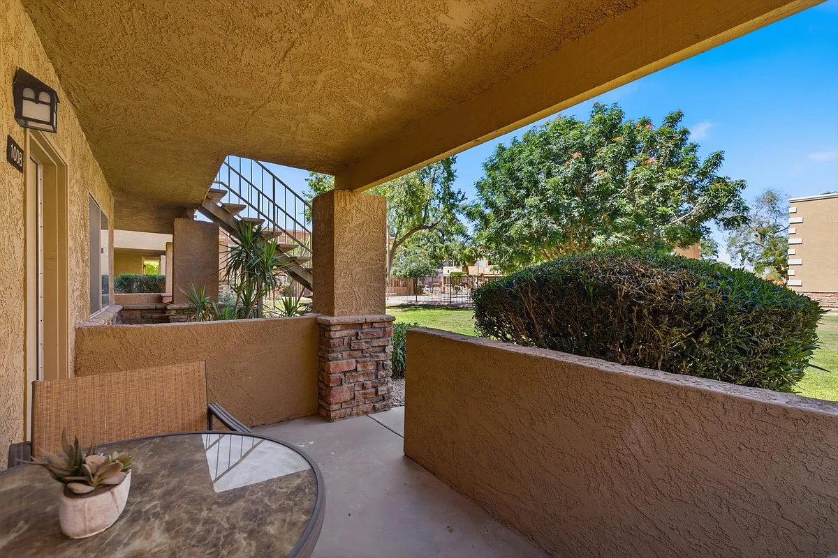 Building Photo - 303 N Miller Rd #1008