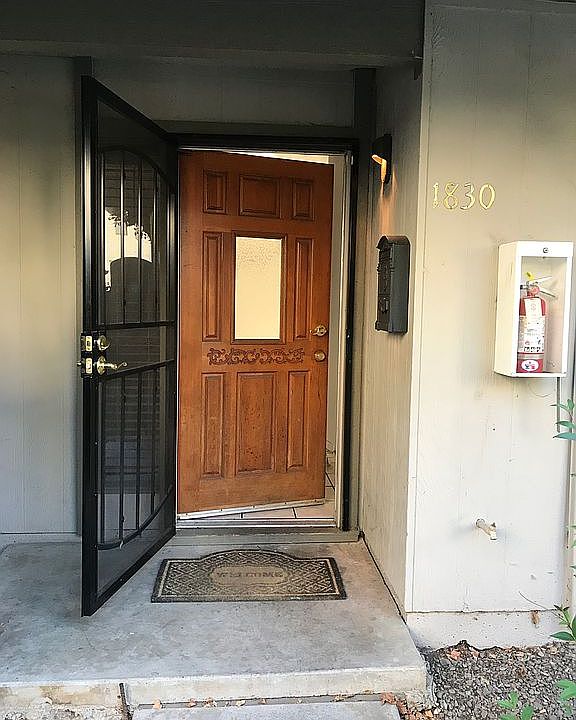 1830 polk -townhouse