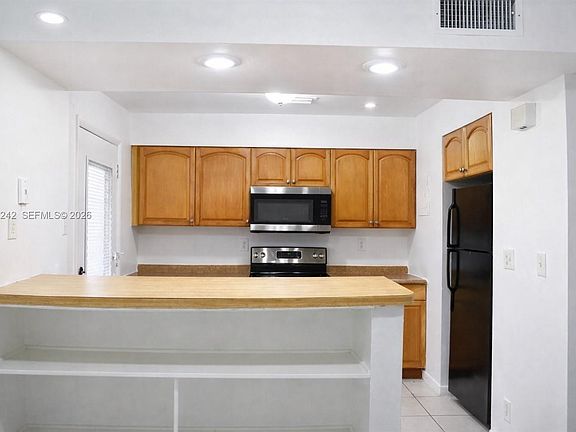 4th image of 9150 NW 38th Dr APT 110