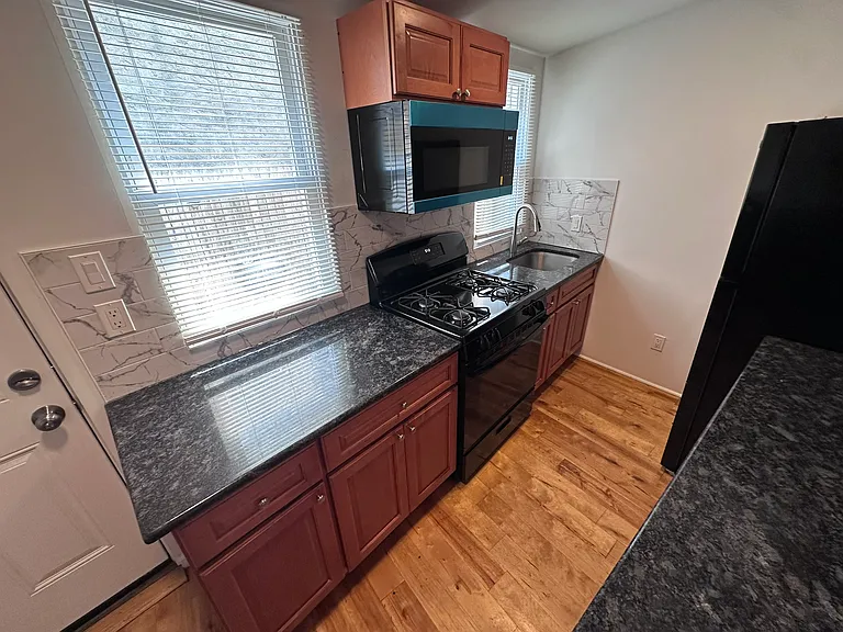 2229 E Ann St — Photo 5