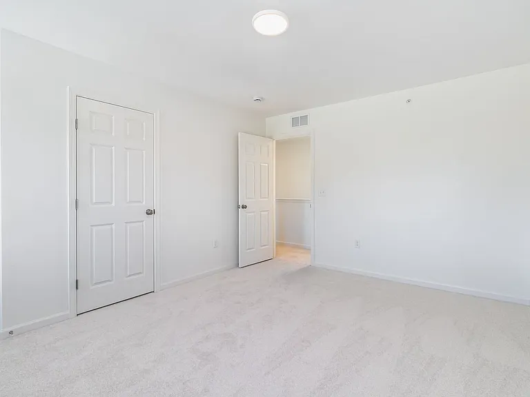 7843 Briarwood Dr — Photo 20