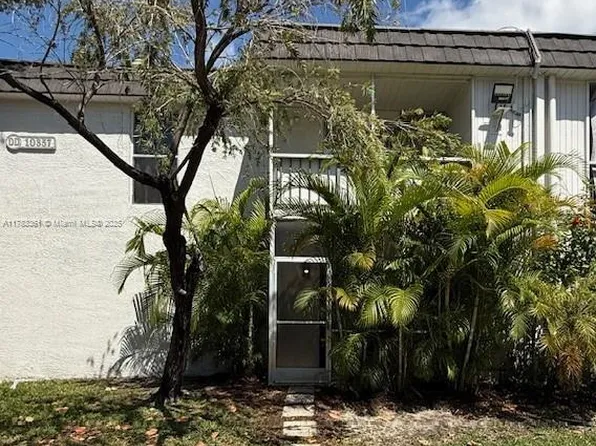 10357 N Kendall Dr APT Dd2, Miami, FL 33176