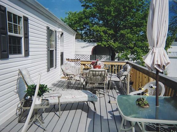3rd image of 822 Nocturn Way