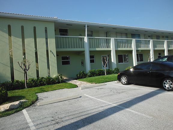 Street View/Parking