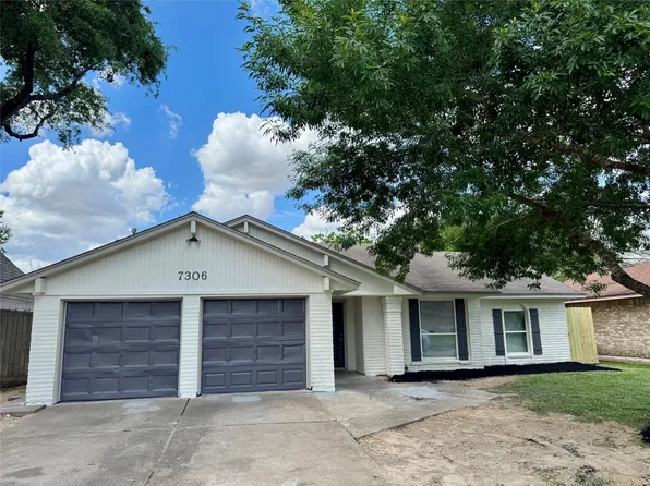 7306 Log Hollow Dr, Houston, TX 77040