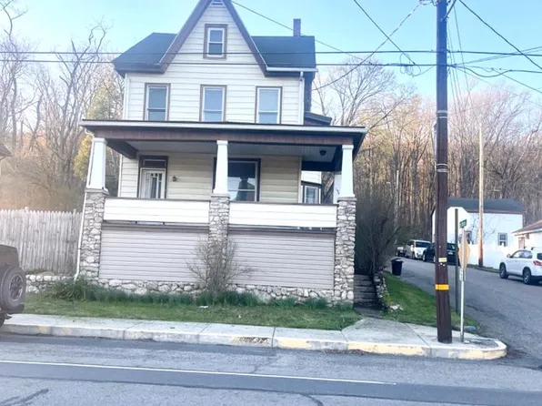 1947 E Grand Ave, Tower City, PA 17980