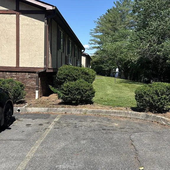 211 Dodge Dr #C4 — Photo 32