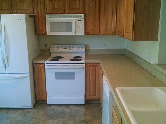 5th image of 322 Golfview Ln
